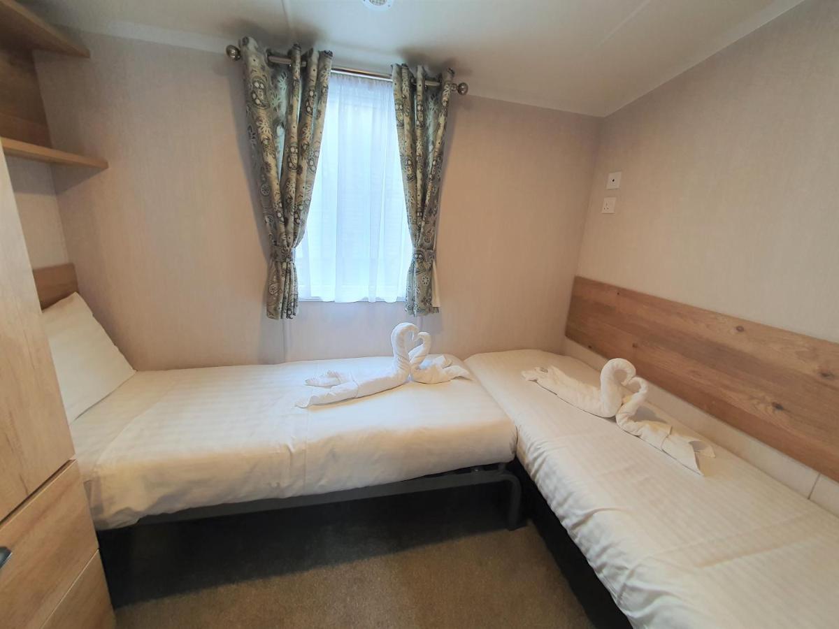 Llanrhidian Holiday Park Llanmorlais Εξωτερικό φωτογραφία