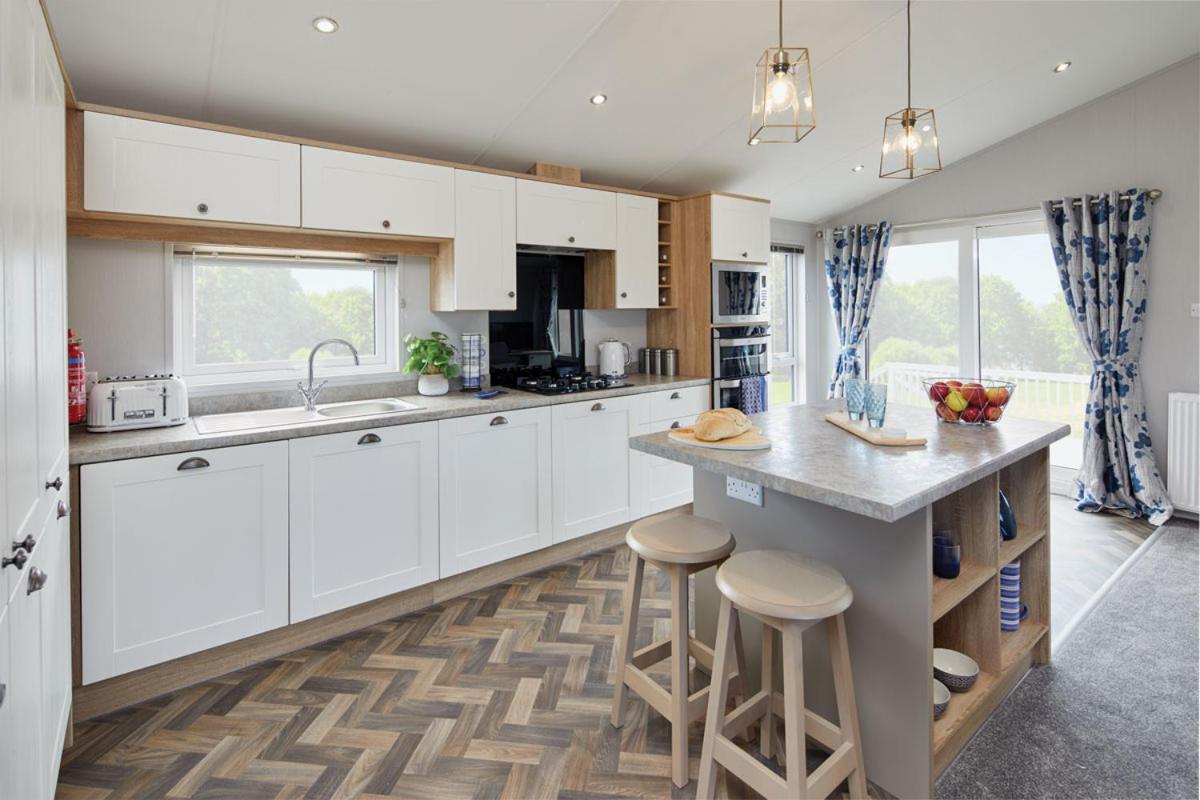 Llanrhidian Holiday Park Llanmorlais Εξωτερικό φωτογραφία
